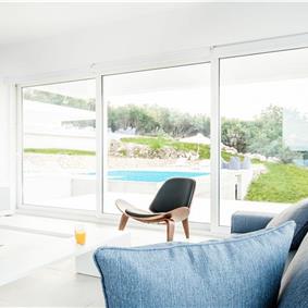 4 bedroom villa with pool & seaview, near Acharavi, sleeps 9